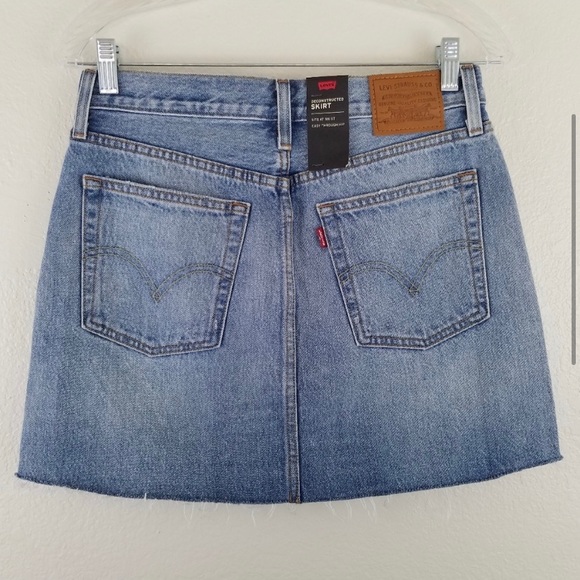 Levi's NWT Sequin Deconstruct Distress Denim Skirt - Picture 3 of 7
